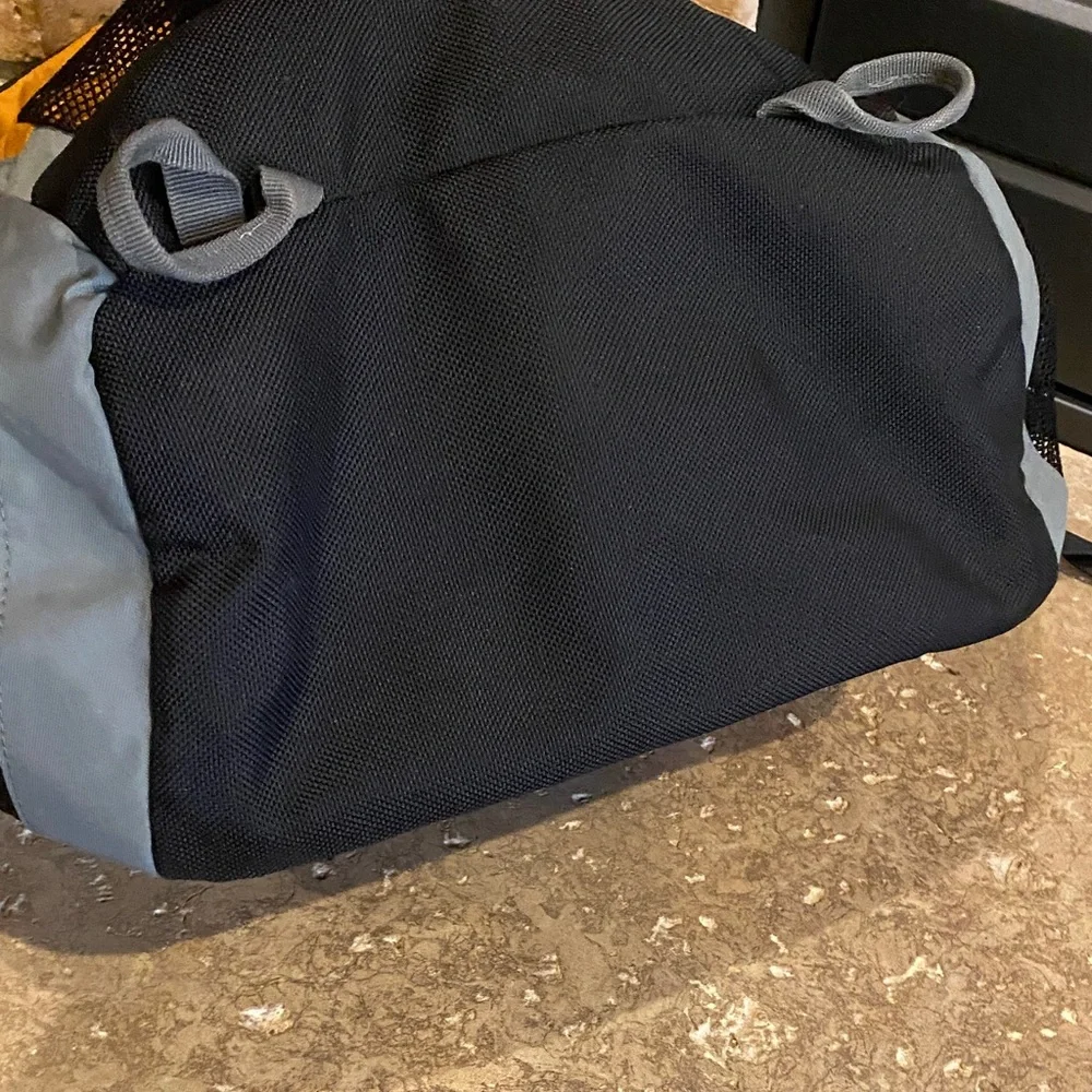 Eddie Bauer Trailhead 25L Backpack  Excellent Condition